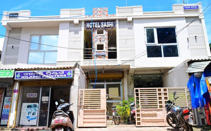 Hotel Sashi Near Temple and Golden Beach Puri By Morservices