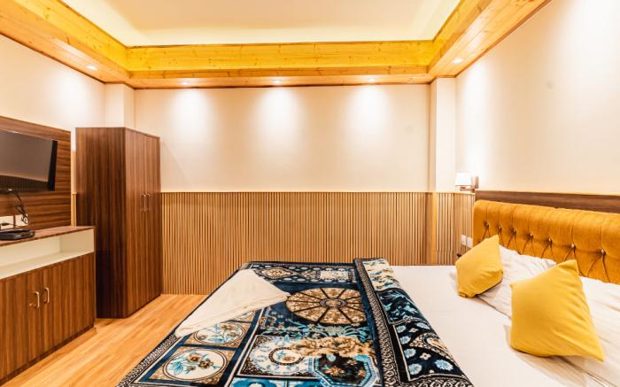 The Golden Retreat Hotel