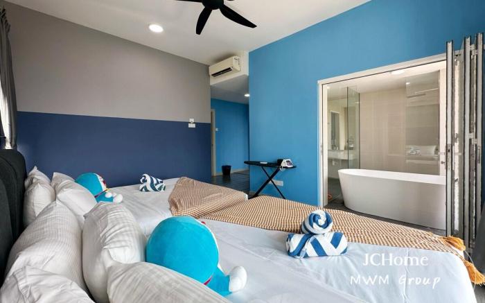 Sky blue Mosaic Midvalley | Chase Sunset & Dreams