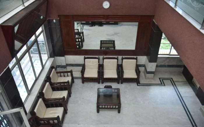 Arihanth deluxe lodge