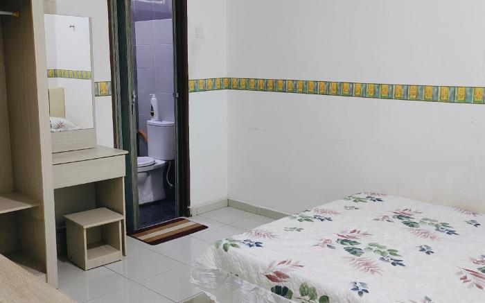 Inaz Homestay - Islam Only