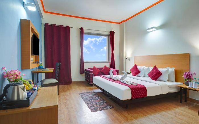 HOTEL NOIDA EXPRESS