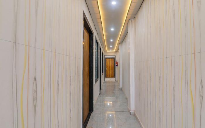 Hotel O by OYO S.S tower