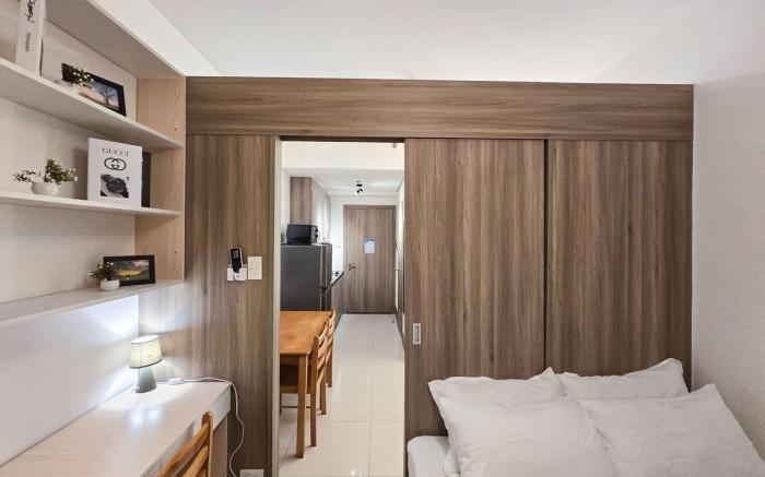 Condotel 1BR Unit w/ Balcony FAME Residences #FM22