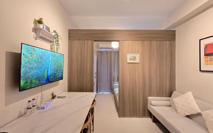Condotel 1BR Unit w/ Balcony FAME Residences #FM46