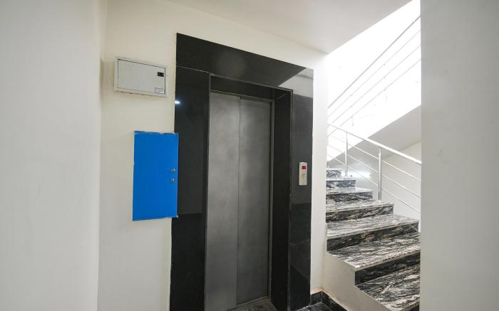FabHotel Mona Continental - Nr. Laxmi Nagar IT Hub