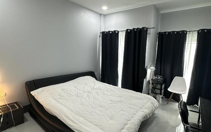 Baan Leena
