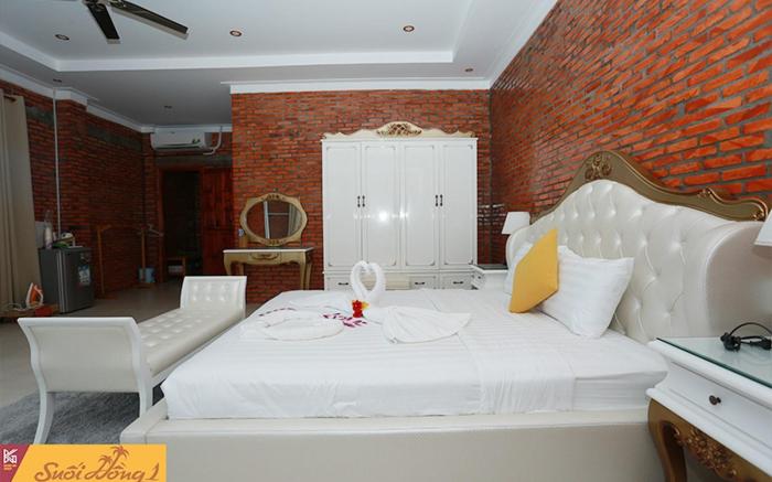 Suoi Hong Resort