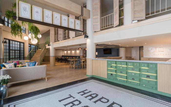 The Blanket Hotel Phuket Town