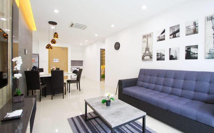 A Lovely, High-Floor 2BR Suasana Suites, Views