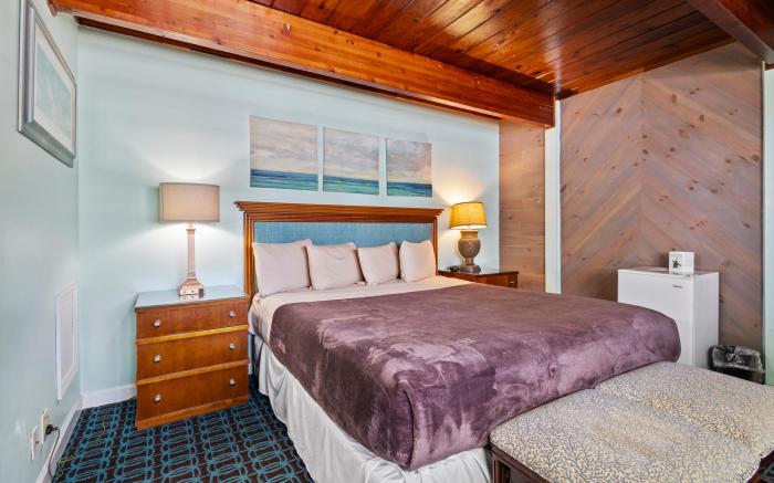 Oceanfront Inn II