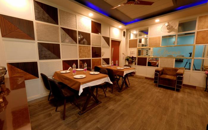 Hotel Opera Mahipalpur – Delhi Airport