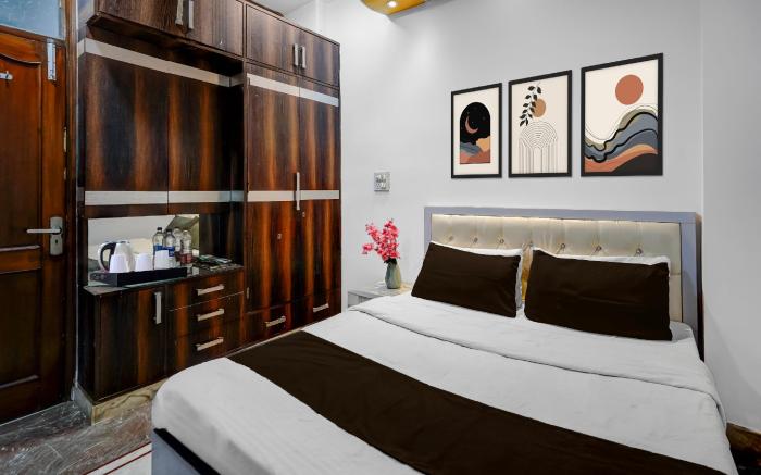 Hotel O Iskcon Temple Rohini Formerly Golden Key