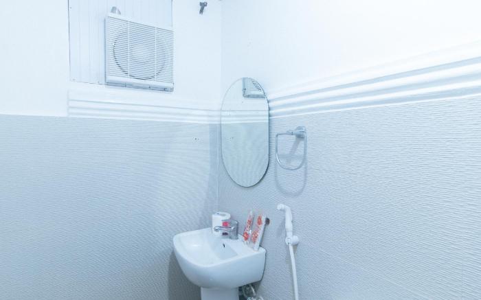 RedDoorz @ LFamili Hotel Boracay