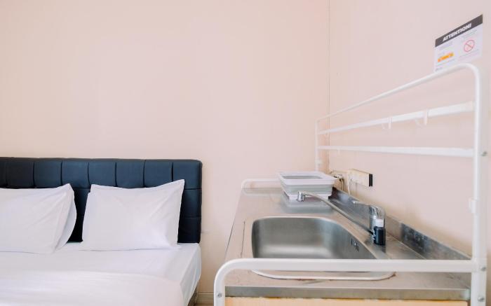 Studio (No kitchen) Green Pramuka City By Travelio