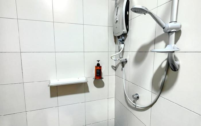 Meridin Sovo 2802  Couple Legoland Netflix BySTAY