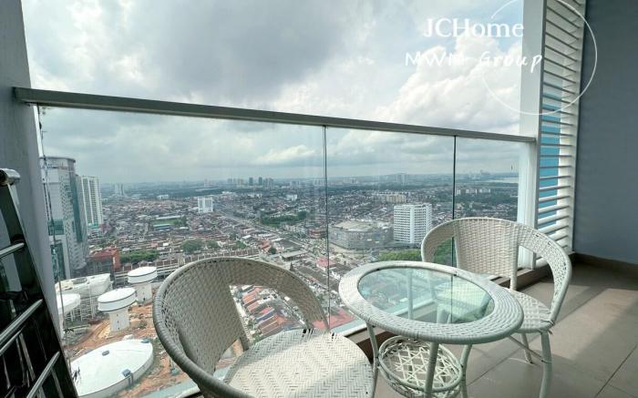 Couple Citywalk 1min to Shops  l 3min to CIQ