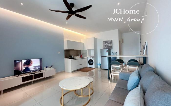 Couple Citywalk 1min to Shops  l 3min to CIQ