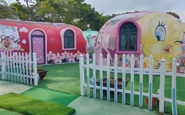 Mamee Domes (Triple Room)