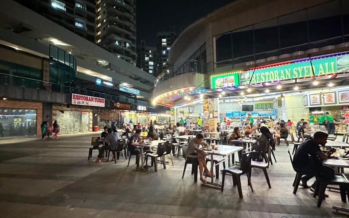 Country Garden Danga Bay Sunset View by Stayrene