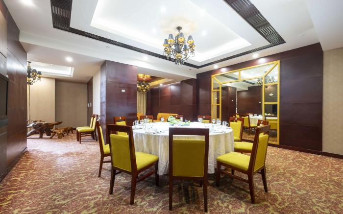 Yiyang HuaTian Hotel