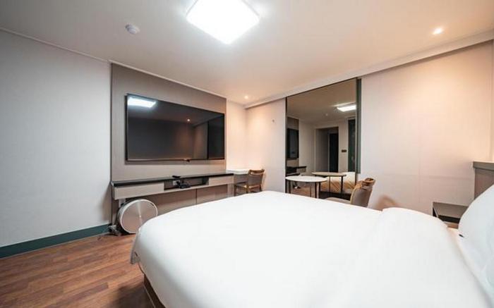 Bundang Yatap Ibiza Hotel