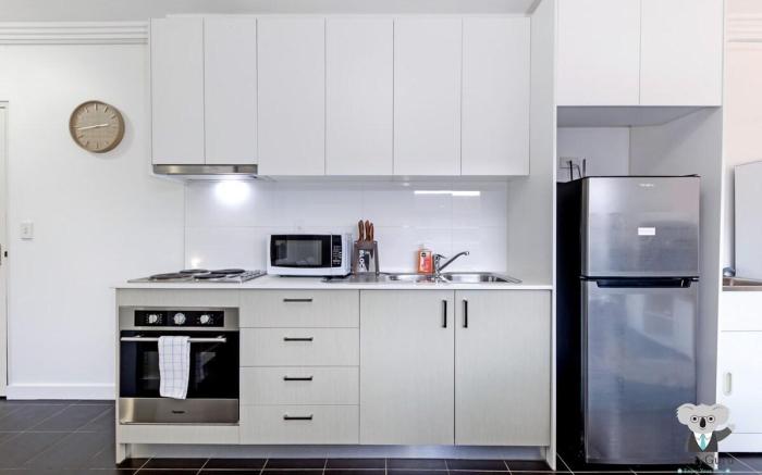 KozyGuru | Harris Park | Charming 1R Two-story Apt