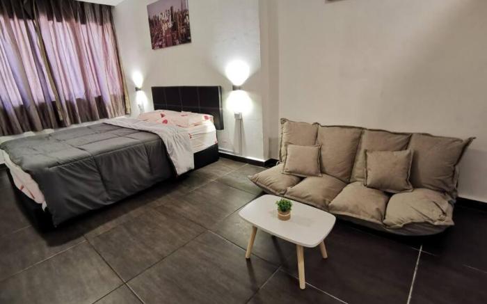 API API APARTMENT BESIDE CENTRE POINT STUDIO 3PAX