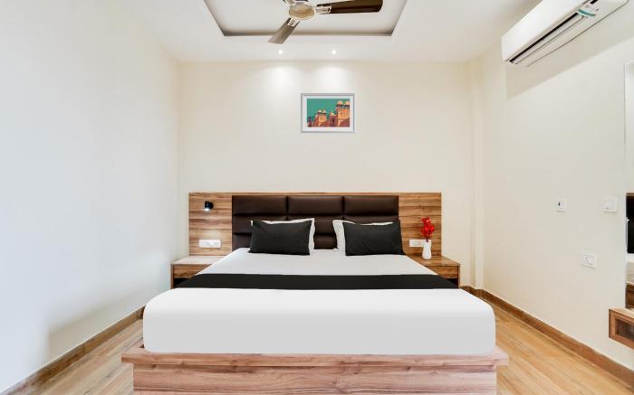 Super Hotel Shiv Lok