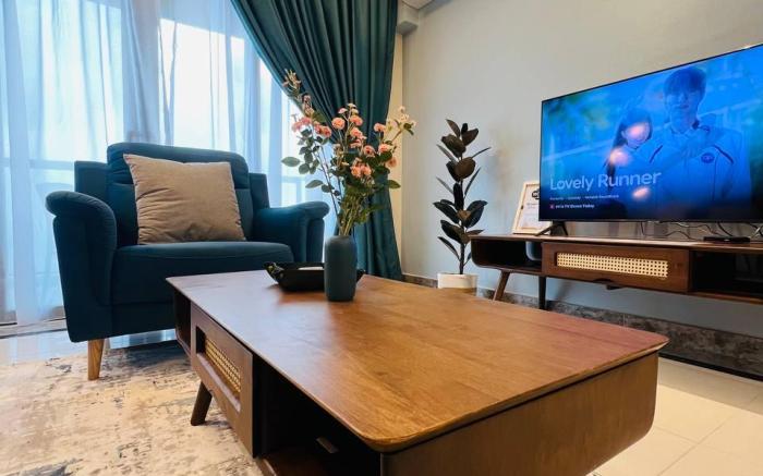 Luxurious Seaview 2BR at R&F Seine Region by ANJU