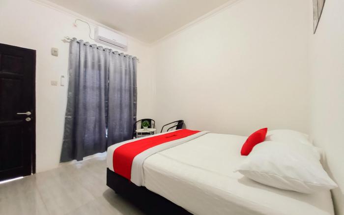 RedDoorz Syariah near Jamtos Lorong Hamba