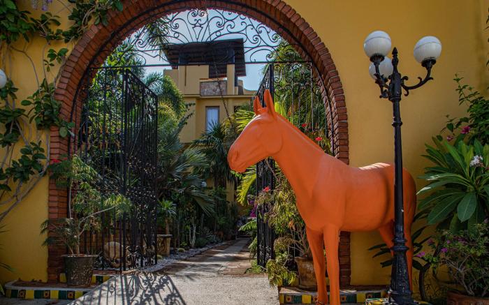 SUITES LA HACIENDA