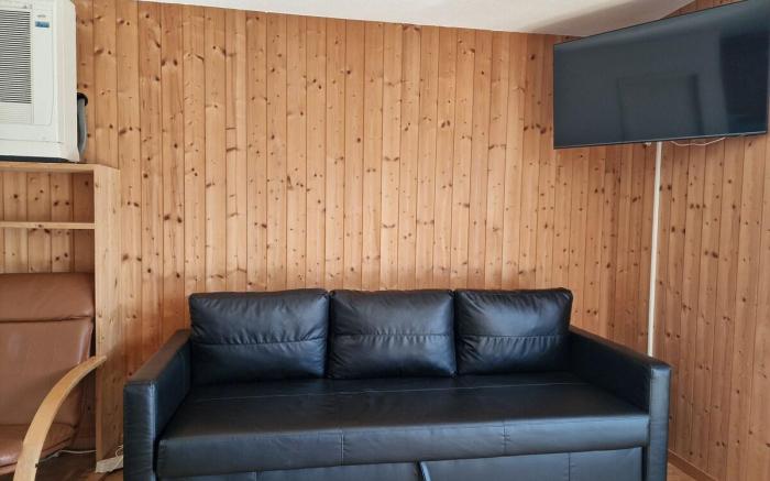 Gorgeous studio with Lake view