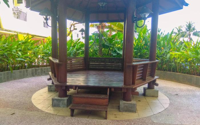 Comfort Living 2BR @ Cinere Resort Apt By Travelio