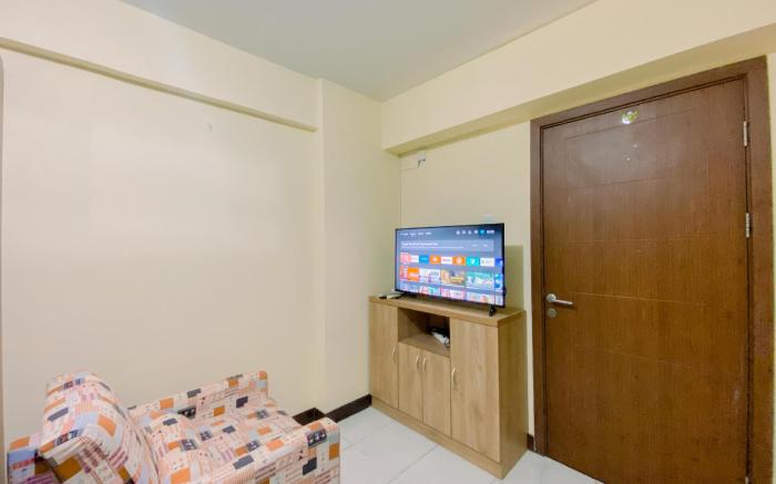 Comfort Living 2BR @ Cinere Resort Apt By Travelio