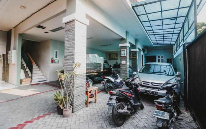 RedDoorz Plus near Semanggi