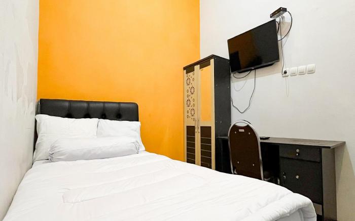 Oma Kost 3 Probolinggo Mitra RedDoorz