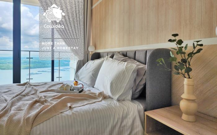 Danga Bay SeaGlance Horizon (3BR3B) 7pax #Cowidea