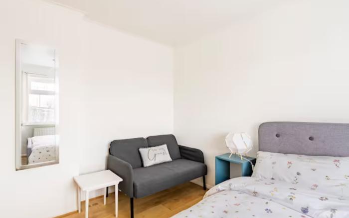 Luton Airport Guest House
