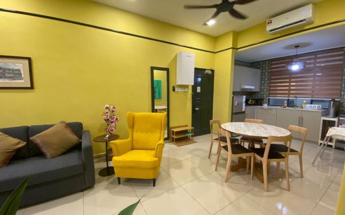 Nona Ty - A Touch of Peranakan 2BR Suite Apartment