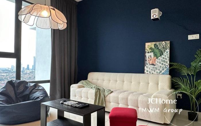 Mosaic Walkable to Midvalley | Happy Holiday