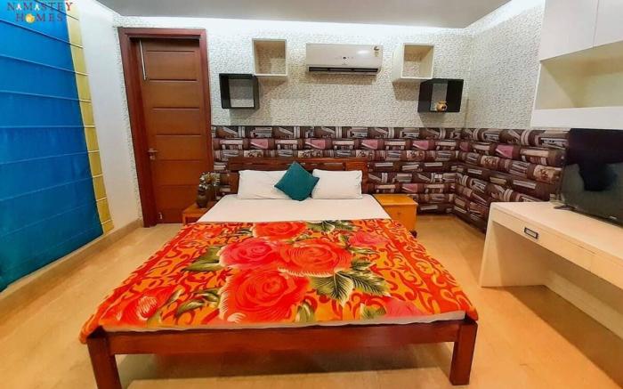 4 BHK Serviced Apartment near Max Hospital, Saket