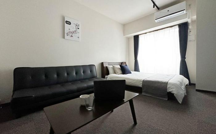 One Bedroom Apt in City Centre w/balcony for 3 Ppl