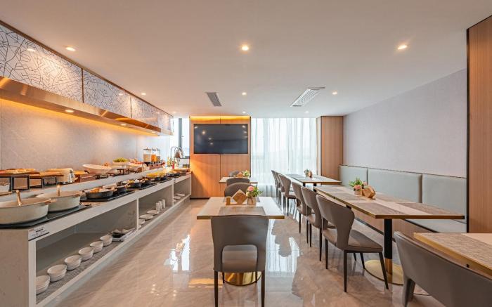 Poltton International Service Apartment Guangzhou Knowledge City Wangcun Metro Station