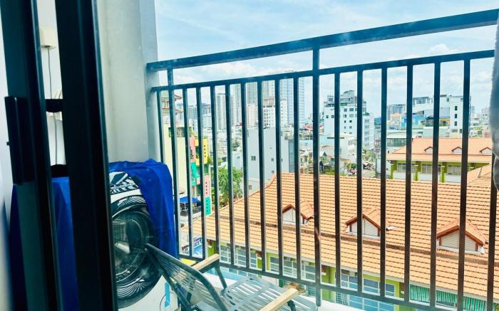 Soho Flat Central balcony D1
