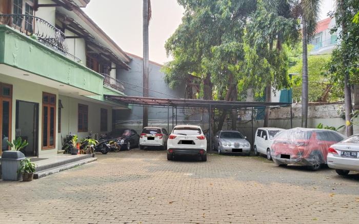 DeKuningan House