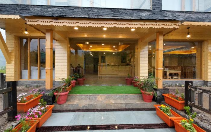 Hotel Mountain Majesty, UNIT OF CHAMBYAL'S RETREAT