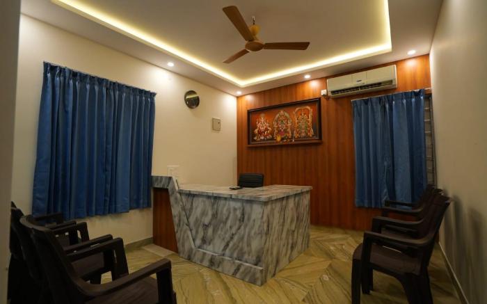 Trimukha Home stay