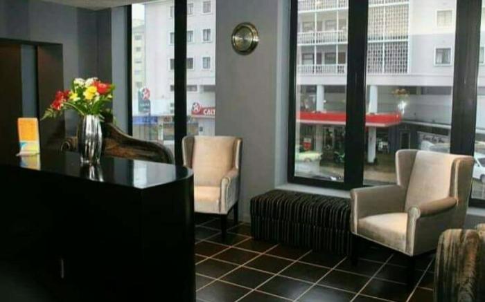 Inn & Out Express Sea Point 