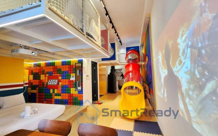 SR HOME- GRID The Bricks themed near Legoland